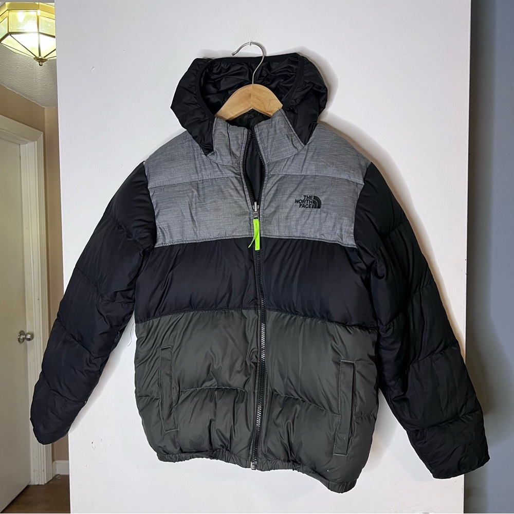 The North Face hooded down Reversible puffer jacket 550-fill down Large 14/16